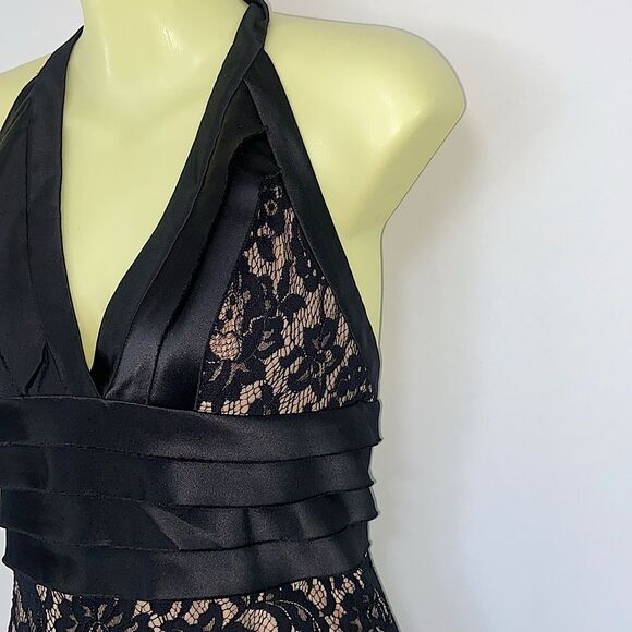 BCBG MAXAZRIA Dress Black Lace Body Con Cocktail Mini Halter Sz 6 EVC - Picture 5 of 8